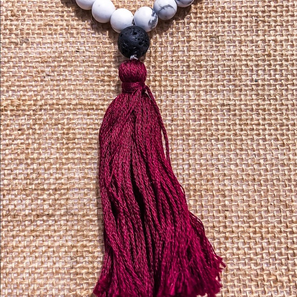 Howlite Mala- 108 beads - Picture 5 of 5